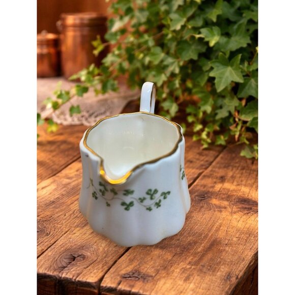 Vintage Royal Tara Shamrock Creamer and Sugar Bowl Set Ireland Fine Bone China C - Picture 5 of 7